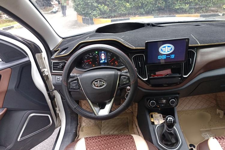 Used FAW Senya R7 2016 1.6L Manual Smart Version
