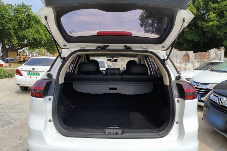 Used Geely Auto Emgrand X7 Sport 2018 1.8TD Automatic Two-Wheel Drive Smart Connect 4G Internet Edition Trunk