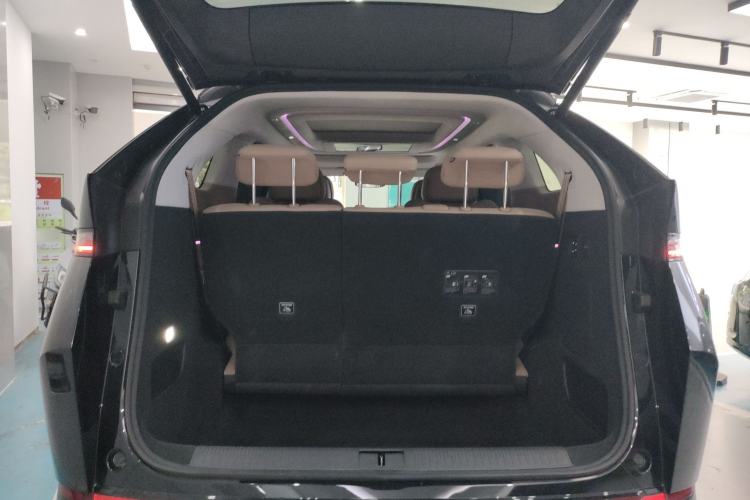 Used XPeng X9 2025 740 Ultra-Long Range Max