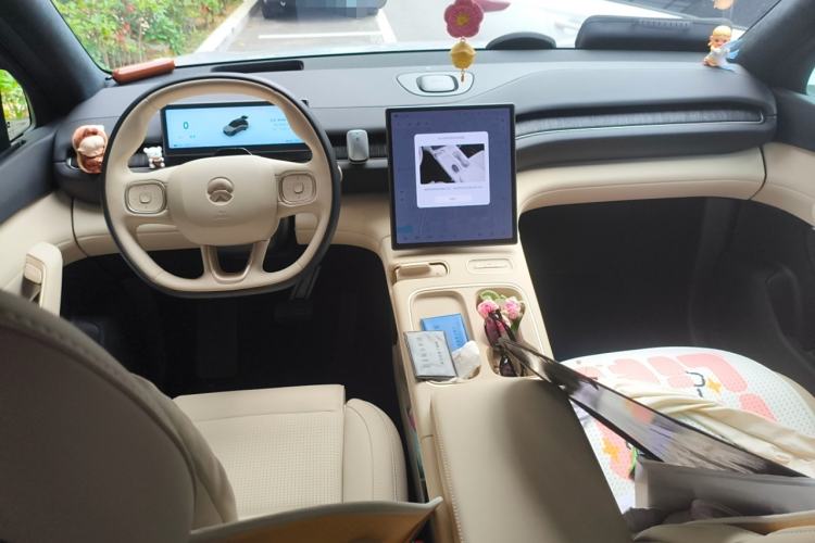 Used Nio ES6 2024 75 kWh
