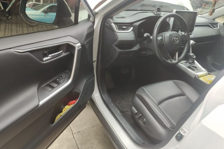 Used Toyota RAV4 2020 2.0L CVT Two-Wheel Drive Fashion PLUS Edition