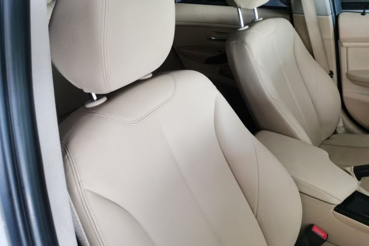 Used BMW 3 Series 2014 320Li Fashion Model
