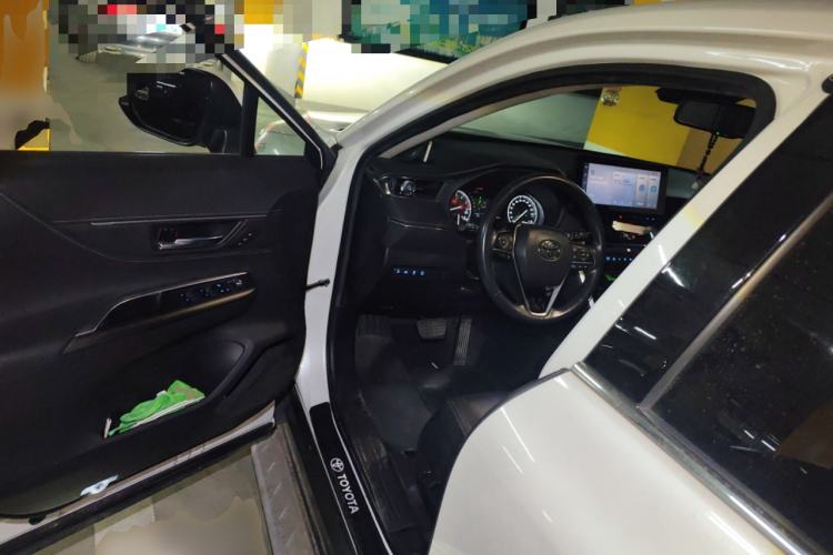 Used Toyota Harrier 2022 2.0L CVT Two-Wheel Drive Deluxe Edition
