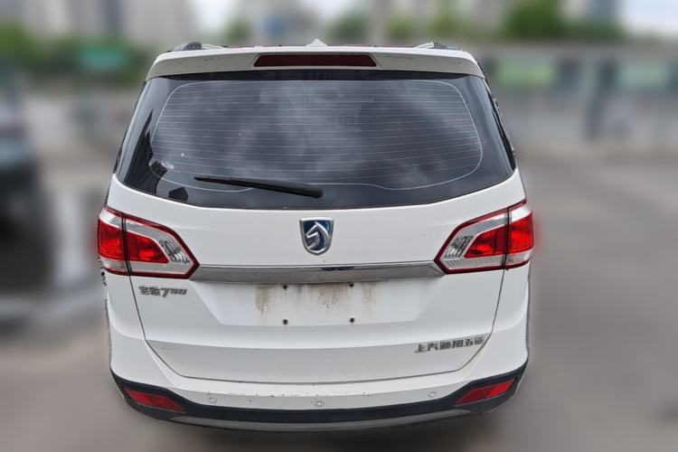 Used Baojun 730 2014 1.5L manual Comfort version 7 seats