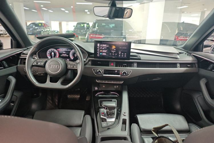 Used Audi A4L 2023 40 TFSI Luxury Dynamic Model
