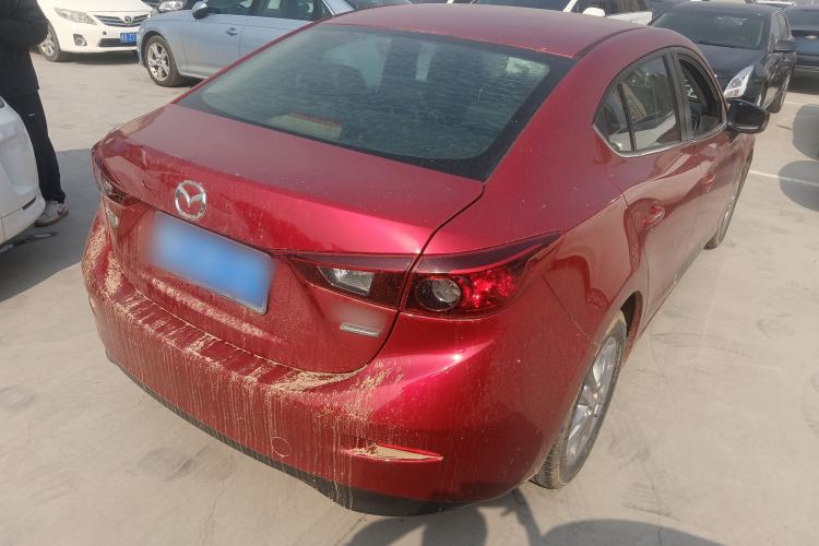 Used Mazda 3 Axela 2014 Sedan 1.5L Manual Comfort Model
