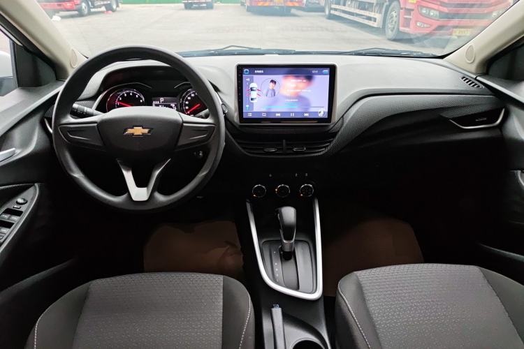 Used Chevrolet Cavalier 2020 325T Automatic Enjoyment Edition Center Console