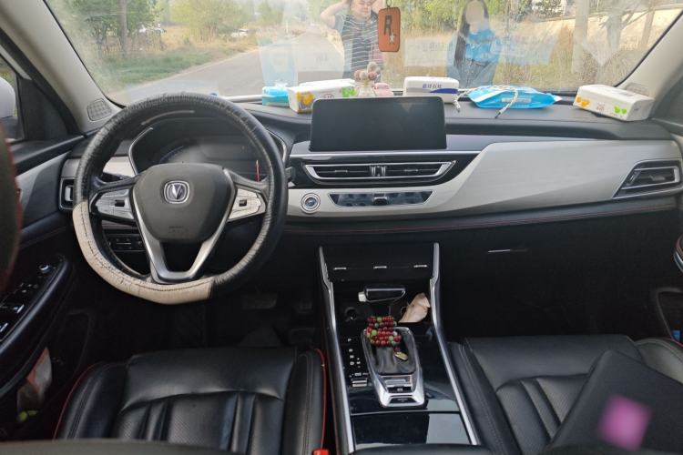 Used CHANGAN CS75 2018 280T Automatic Smart Edition China V-standard Center Console