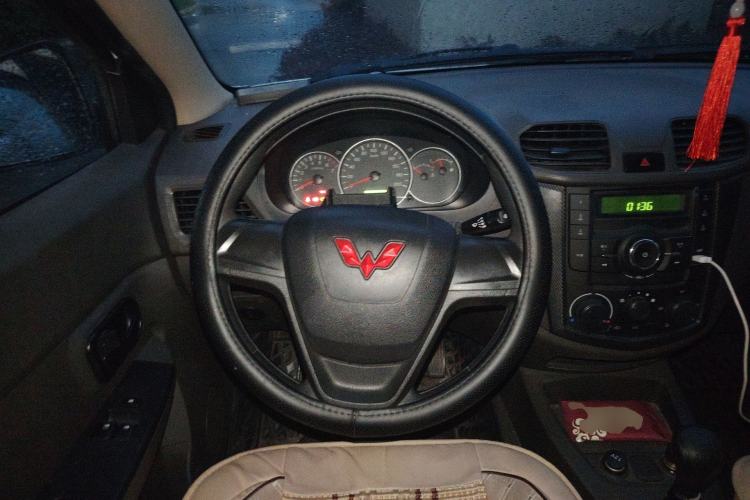 Used Wuling Rongguang S 2021 1.2L Base Model 5-Seater LSI Steering Wheel