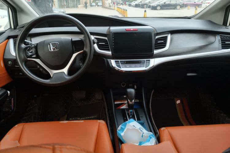 Used Honda Jade 2013 1.8L automatic Comfort version 5 seats