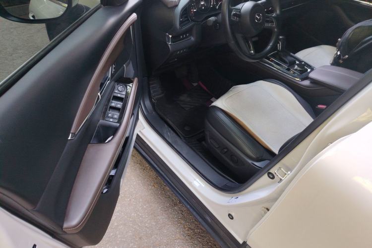 Used Mazda CX-30 2021 2.0L Automatic Joyful Edition
