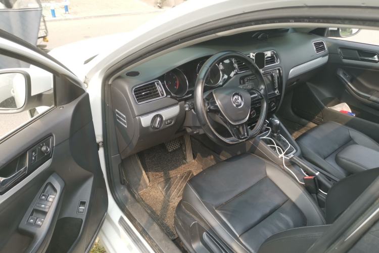 Used Volkswagen Sagitar 2015 1.6L Automatic Comfort Model