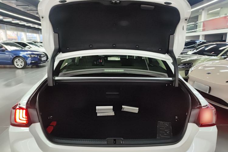 Used Lexus ES 2023 200 Excellence Edition
