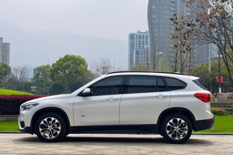 Used BMW X1 2016 sDrive18Li Premium Edition
