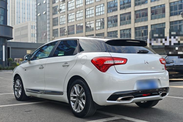 Used DS 5 2013 1.6T Luxury Edition THP160
