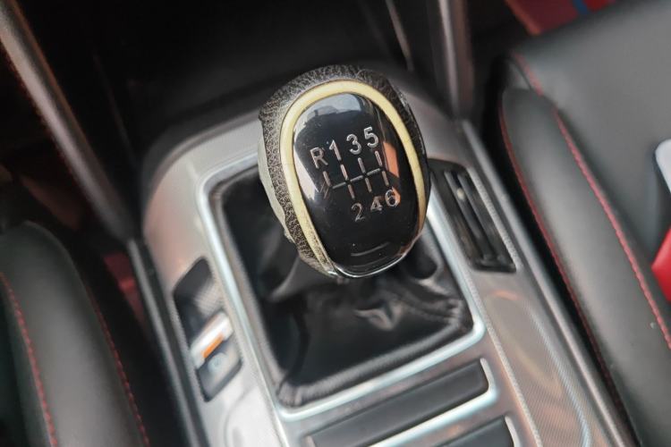 Used Changan CS55 2018 1.5T Manual Colorful Model China V Standard