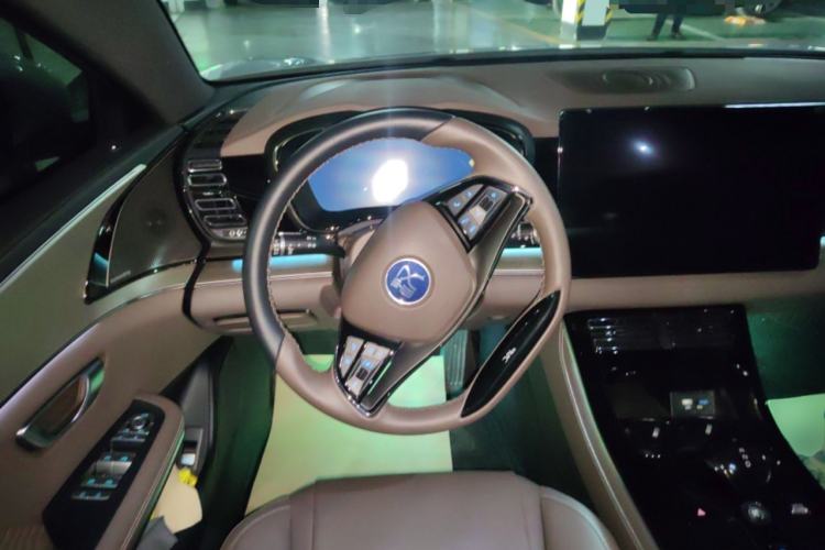 Used BYD Han 2023 EV Champion Edition 605KM Front-Drive Premium Model Steering Wheel