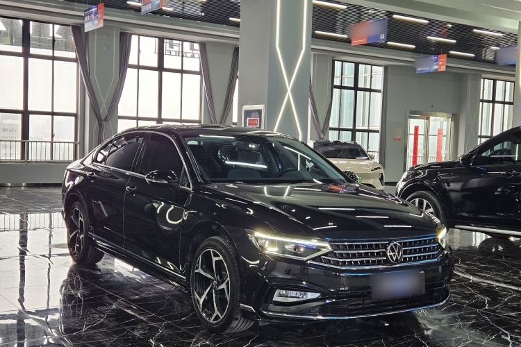 Used Volkswagen Magotan 2023 2 Million Units Limited Edition 330TSI DSG Leading Version Exterior 1