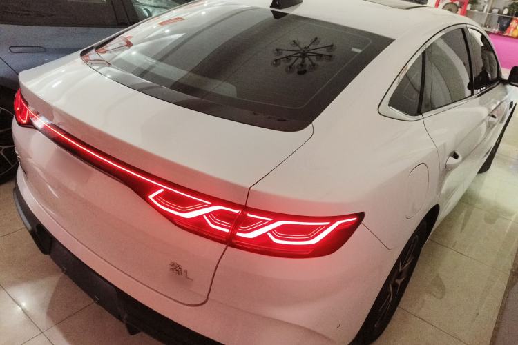 Used BYD Qin L 2025 DM-i Smart Drive 120KM Superior Model
