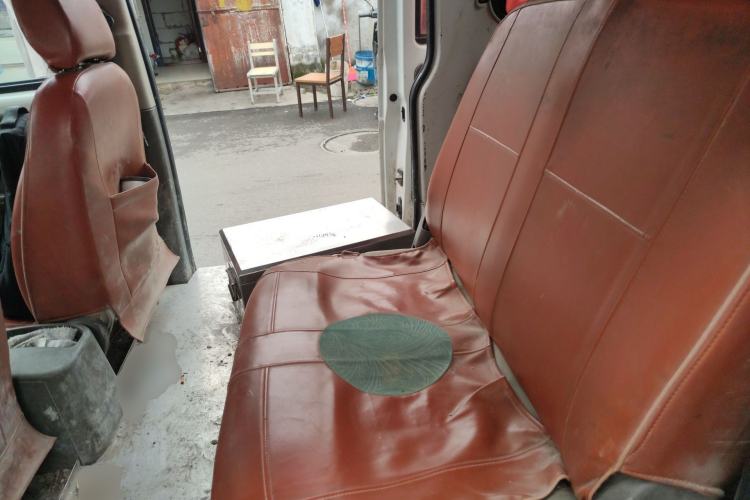 Used Wuling Rongguang V 2016 1.2L Practical Version Left Rear Seat