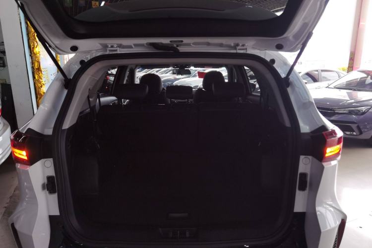 Used Soueast DX8S 2022 1.5T DCT Long-Range Version 7 Seats