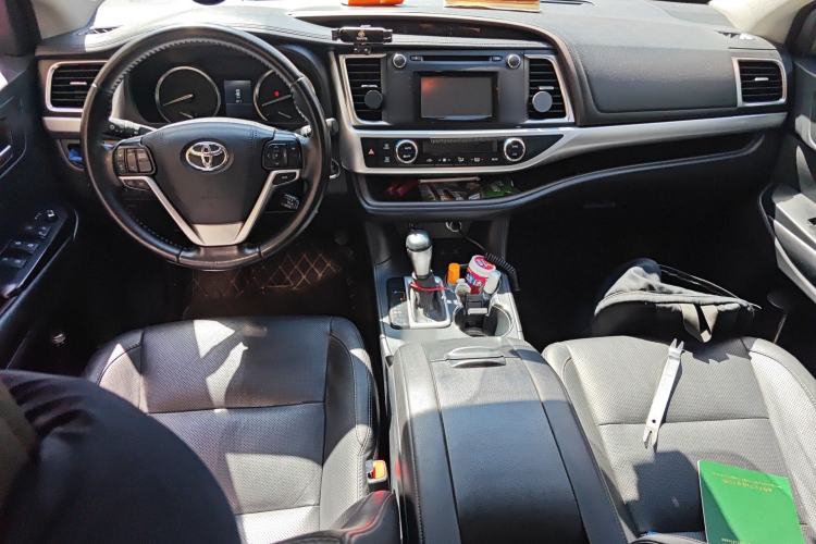 Used Toyota Highlander 2015 2.0T Four-Wheel Drive Luxury Edition 7-Seater Center Console