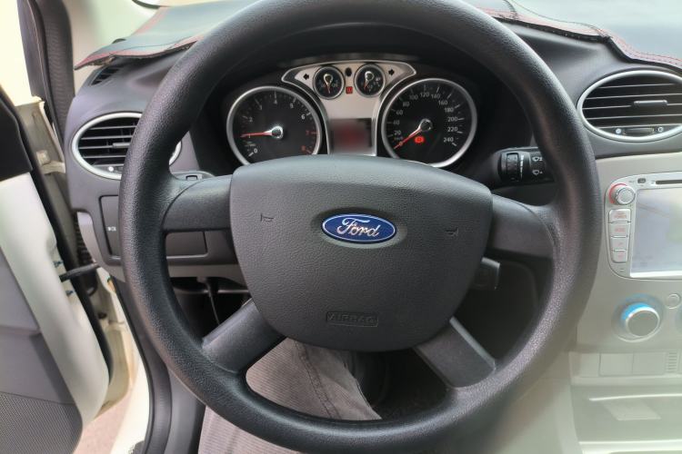 Used Ford Focus 2013 Hatchback Classic 1.8L Automatic Base Model Steering Wheel