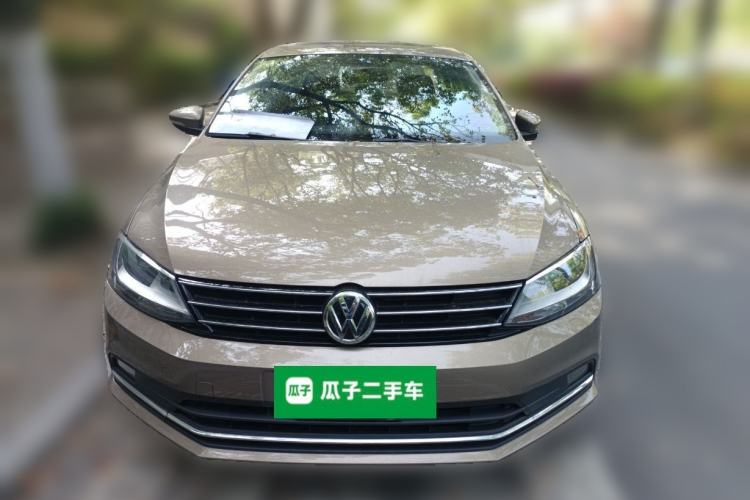 Used Volkswagen Sagitar 2015 1.6L Manual Comfort Model