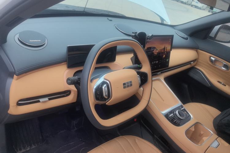 Used Geely Galaxy Xingjian 7 EM-i 2025 120km Launch+ Version Center Console