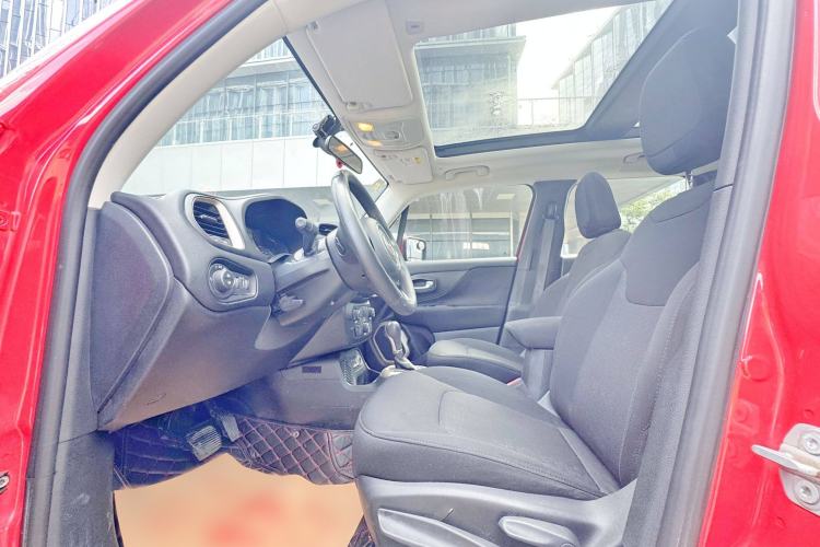 Used Jeep Renegade 2018 Connected Large Screen Version 180T Automatic High-Energy Edition