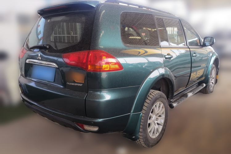 Used Mitsubishi Pajero Sport 2013 3.0L Automatic Two-Wheel Drive Luxury Edition Rear Right 45 Deg