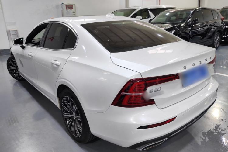 Used Volvo S60 2022 B4 Zhiyuan Luxury Edition
