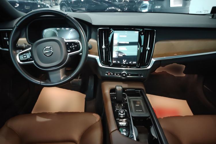Used Volvo S90 2021 B5 Zhiyi Luxury Edition
