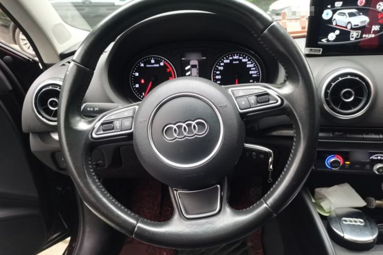 Used Audi A3 2015 Limousine 35 TFSI Millionth Anniversary Comfort Model Steering Wheel