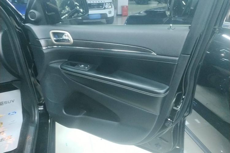 Used Jeep Grand Cherokee 2017 3.0L Comfort Navigation Edition