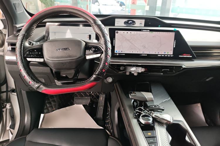 Used Oshan Z6 New Energy 2023 ZhiDian iDD 150KM Flagship PLUS Smart Parking Edition