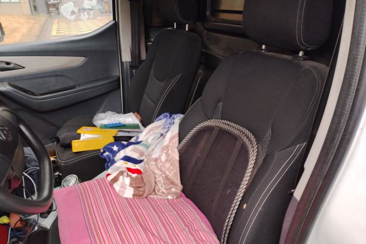 Used SAIC MAXUS EV30 2021 Pure Electric Smart Logistics Expert with Long Wheelbase—CATL
