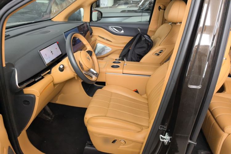 Used VOYAH Dream 2025 PHEV Four-Wheel-Drive Flagship Kunpeng Edition Left Front Seat