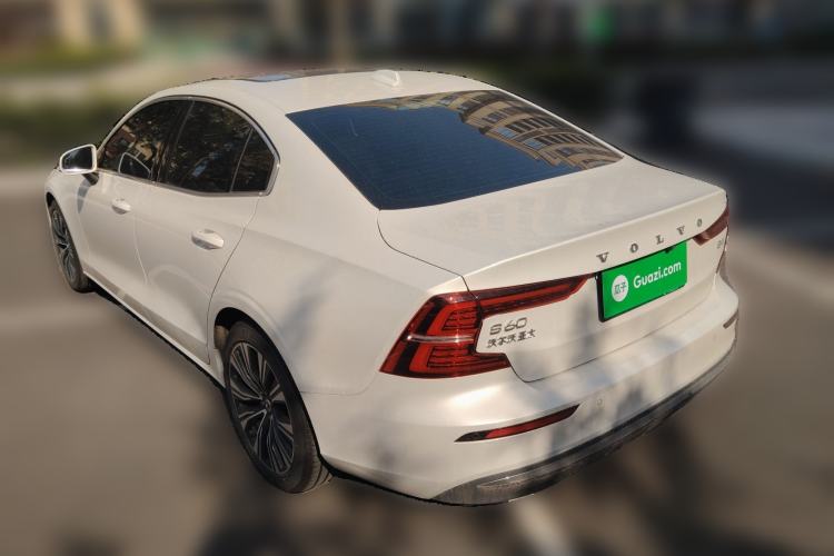 Used Volvo S60 2025 B4 Zhiyuan Luxury Edition
