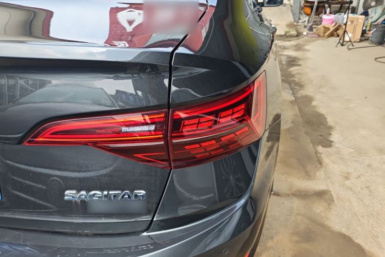 Used Volkswagen Sagitar 2020 280TSI DSG Comfort Version China VI Standard Right Rear Taillight