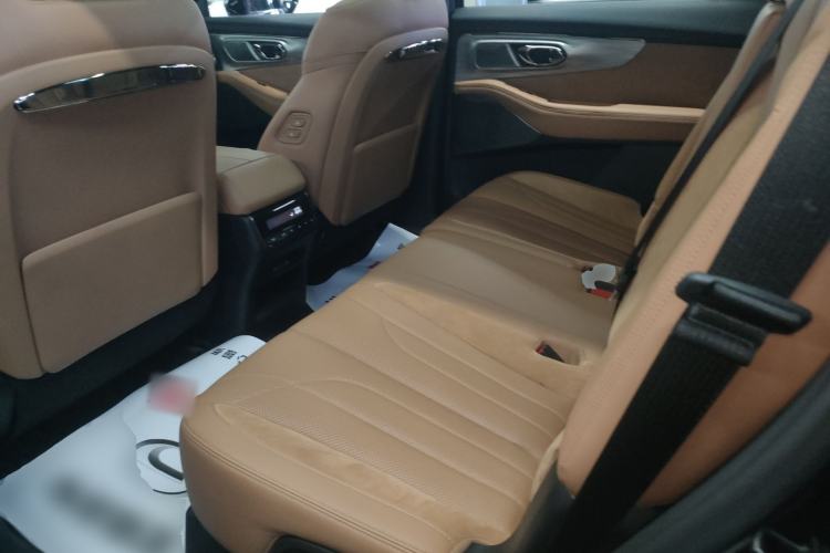 Used GAC Trumpchi ES9 2024 PHEV with 143 km Max Left Rear Seat