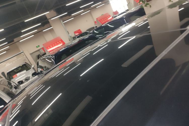 Used Volkswagen Viloran 2022 380TSI Luxury Edition Roof