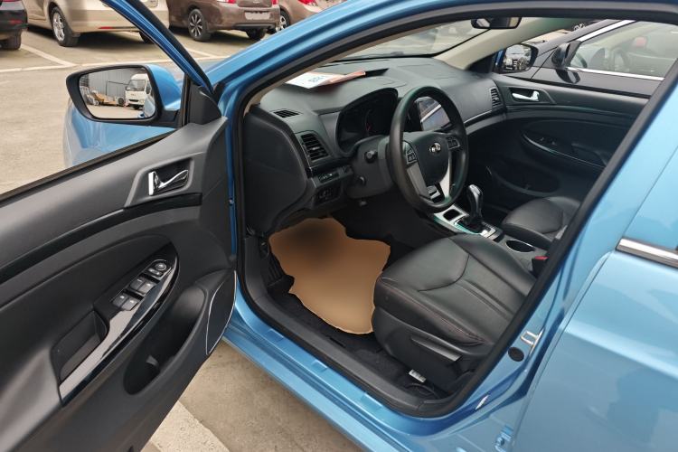 Used BYD e5 2017 300 Prestige Edition
