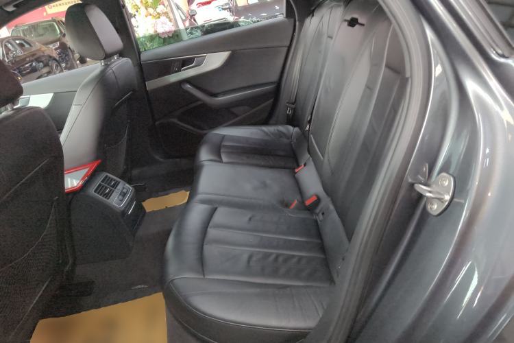 Used Audi A4L 2019 40 TFSI Fashion Edition China VI Emission Standard
