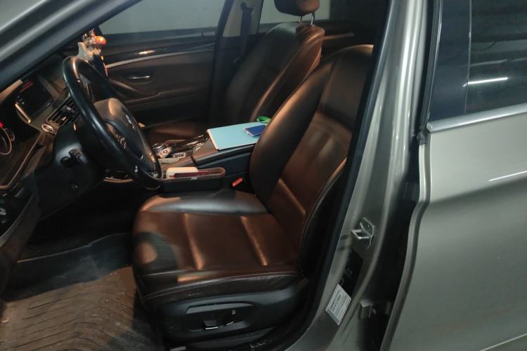 Used BMW 5 Series 2017 525Li Luxury Design Package Left Front Seat