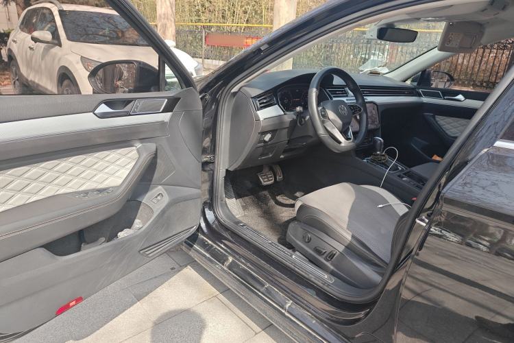 Used Volkswagen Magotan 2023 2 Million Units Commemorative Edition 330TSI DSG Luxury Version
