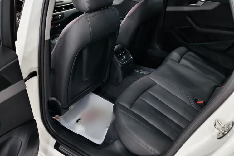 Used Audi A4L 2018 30th Anniversary Edition 40 TFSI Trendy Model
