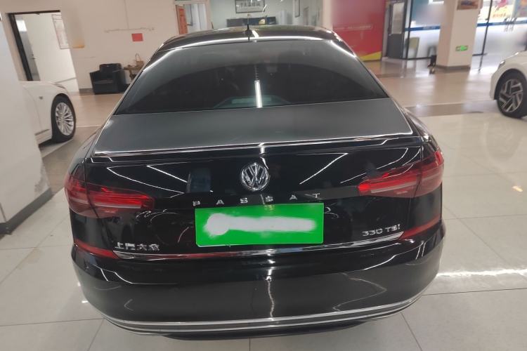 Used Volkswagen Passat 2019 330TSI Luxury Edition China VI Standard
