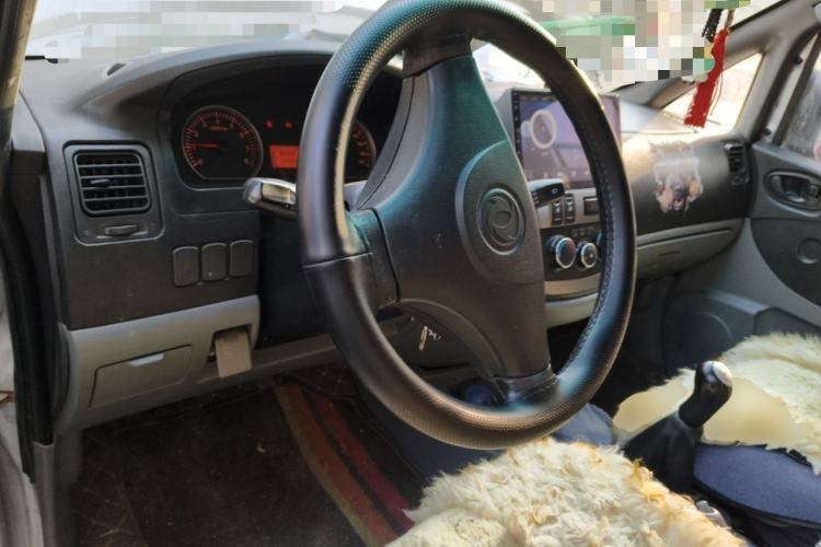 Used FORTHING Lingzhi 2013 M3 1.6L 7-seat Standard Model