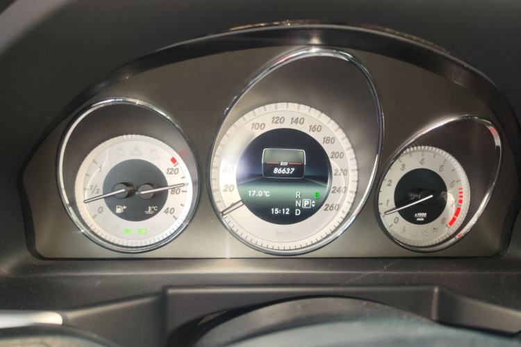 Used Mercedes-Benz GLK-Class 2013 GLK 300 4MATIC Dynamic Sunroof Model
